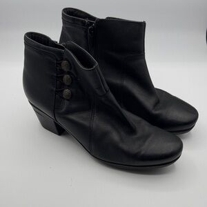 Clarks Booties - Women's 9